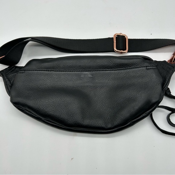 Aimee Kestenberg Milan Black Leather Fanny Pack Belt Bag Rose Gold Hardware - Picture 7 of 8